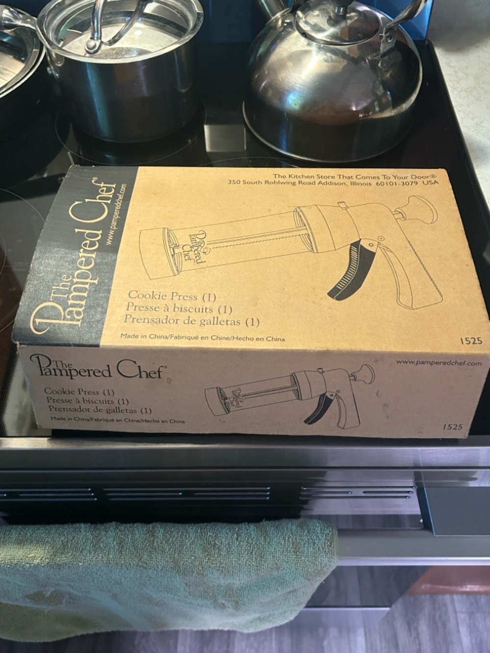 The Pampered Chef Cookie Press -in box with 15 Disks